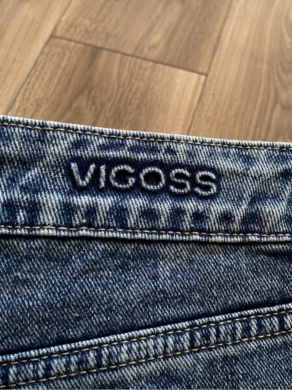 ✨NEW✨ Vigoss Women's Dark Wash Star Denim Frayed Hem Shorts